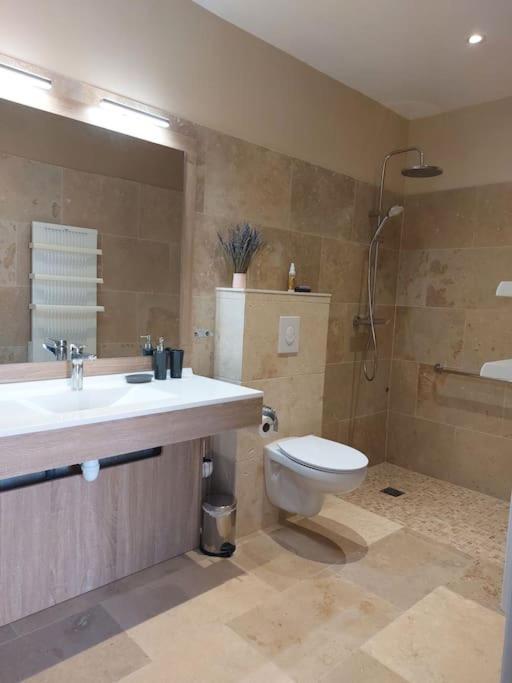 Aureille Location Independante Au Coeur Des Alpilles Pour 2 Personnes Avec Jacuzziヴィラ エクステリア 写真