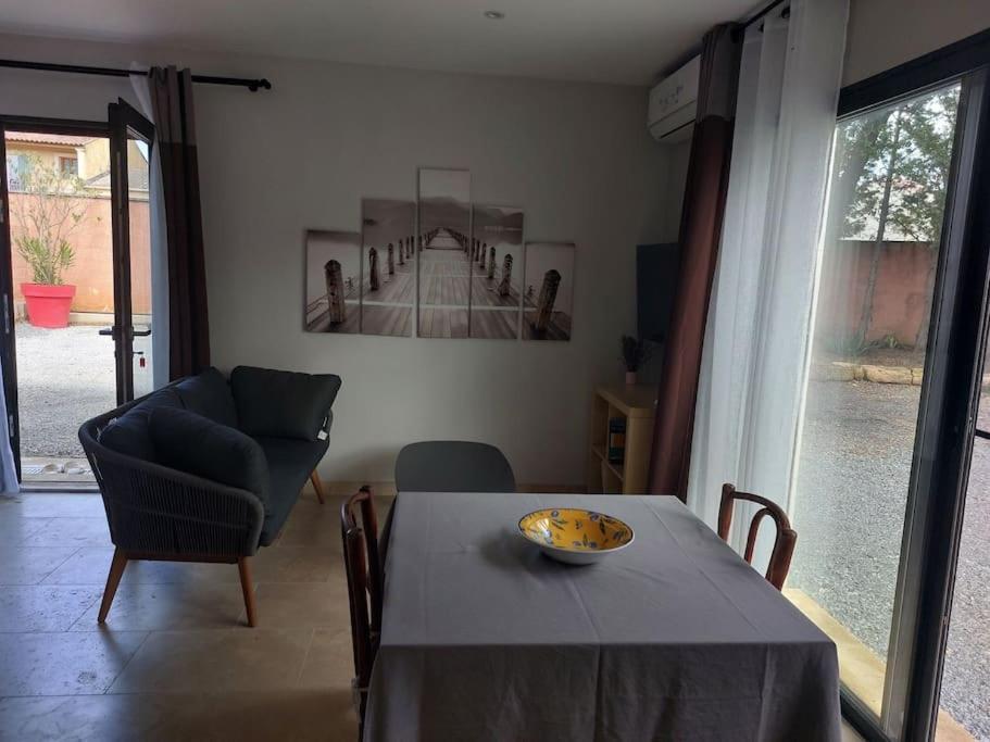 Aureille Location Independante Au Coeur Des Alpilles Pour 2 Personnes Avec Jacuzziヴィラ エクステリア 写真
